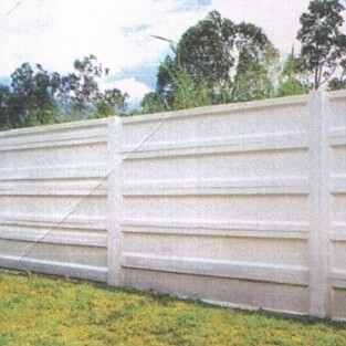 MUROS DE SEGURIDAD - Cercados perimetrales de distintos terrenos