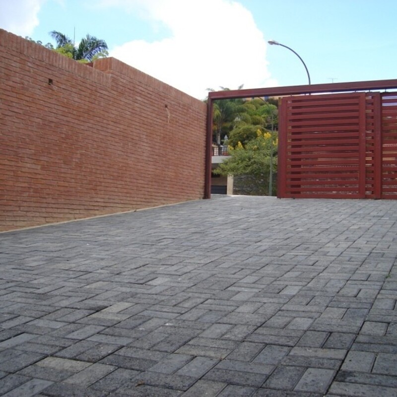 USO RESIDENCIAL - Estacionamiento